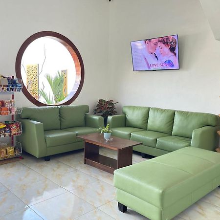 Urbanview Hotel Sakura Kampung Inggris Pare By Reddoorz Εξωτερικό φωτογραφία