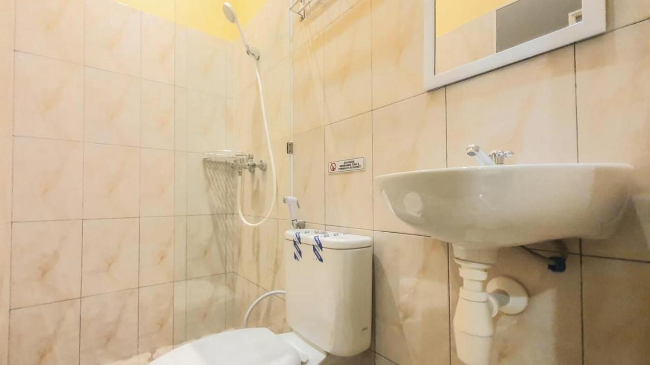Urbanview Hotel Sakura Kampung Inggris Pare By Reddoorz Εξωτερικό φωτογραφία