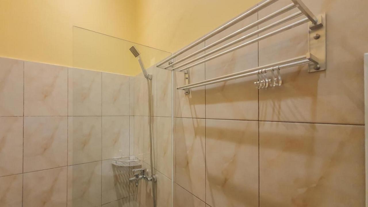 Urbanview Hotel Sakura Kampung Inggris Pare By Reddoorz Εξωτερικό φωτογραφία