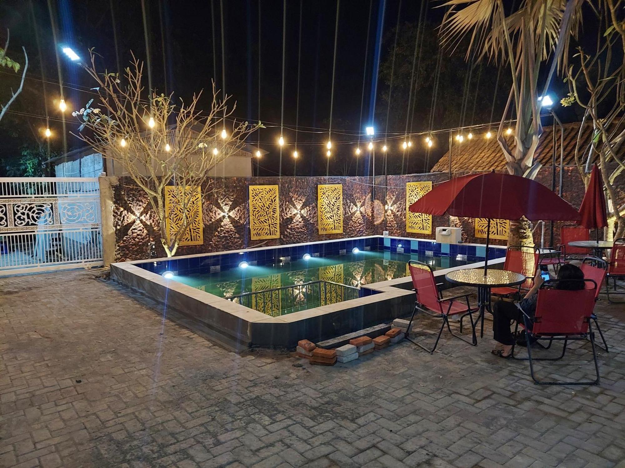 Urbanview Hotel Sakura Kampung Inggris Pare By Reddoorz Εξωτερικό φωτογραφία