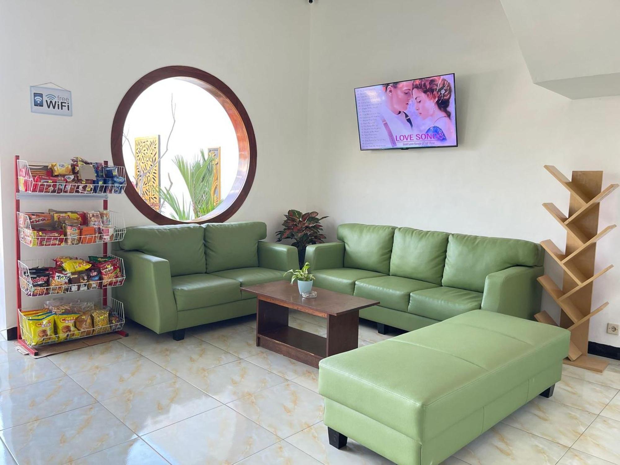 Urbanview Hotel Sakura Kampung Inggris Pare By Reddoorz Εξωτερικό φωτογραφία